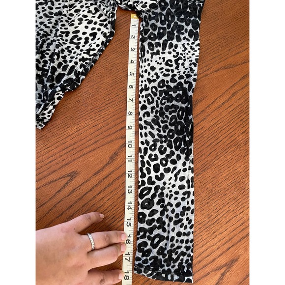 Express Long Sleeve Leopard Print Top Size M - Picture 6 of 9
